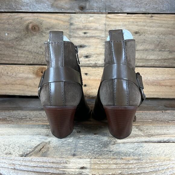 Vince Camuto Nenanie Bootie - Brown - 7.5 - New without box - Picture 4 of 8